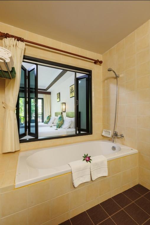 Nang Thong Bay Resort Khao Lak Exterior photo