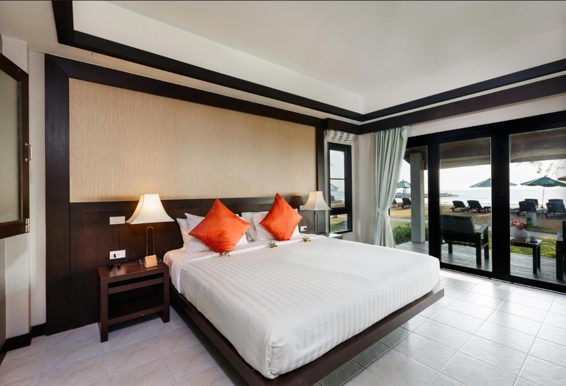 Nang Thong Bay Resort Khao Lak Exterior photo