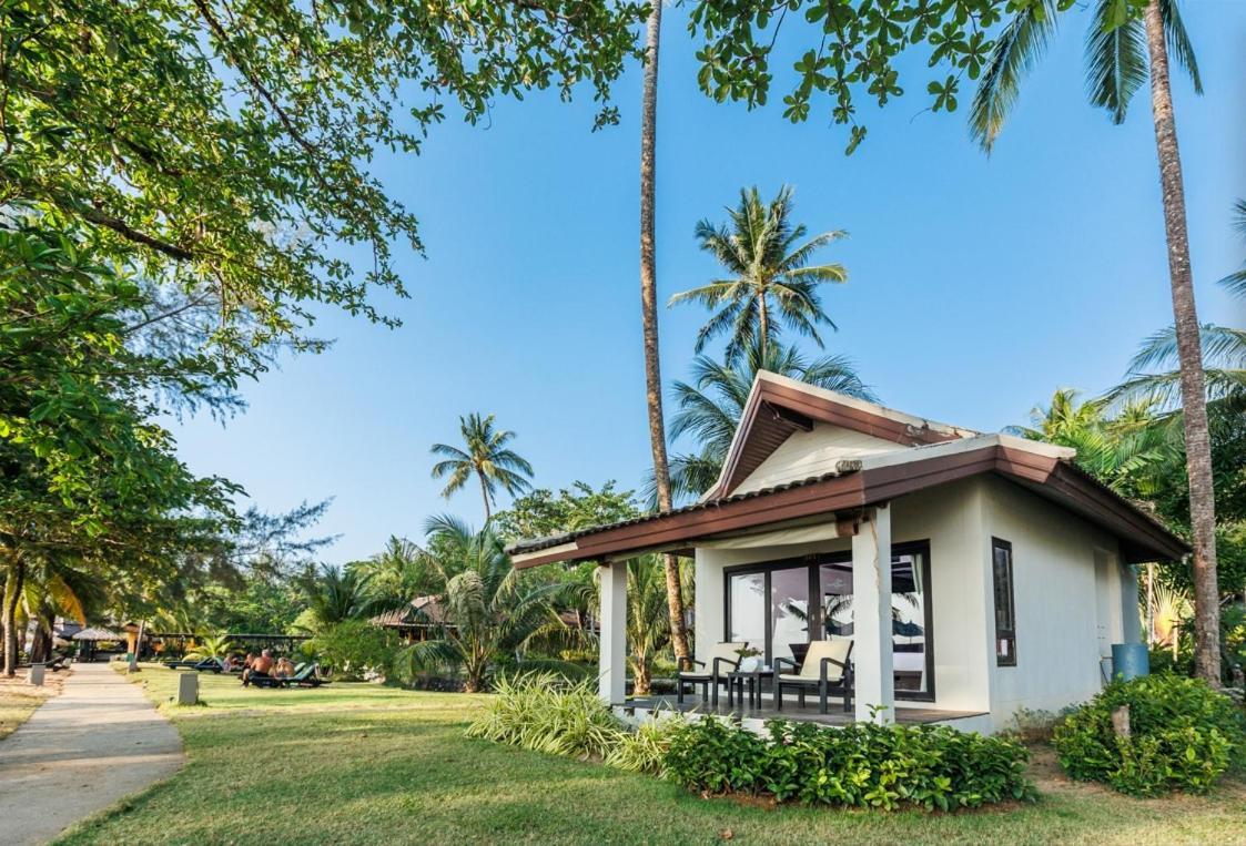 Nang Thong Bay Resort Khao Lak Exterior photo