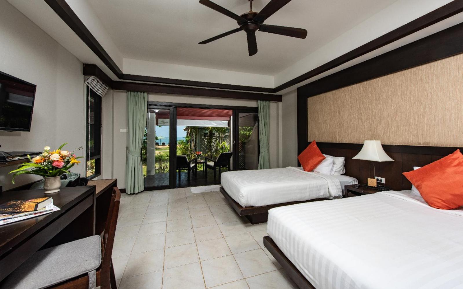 Nang Thong Bay Resort Khao Lak Exterior photo