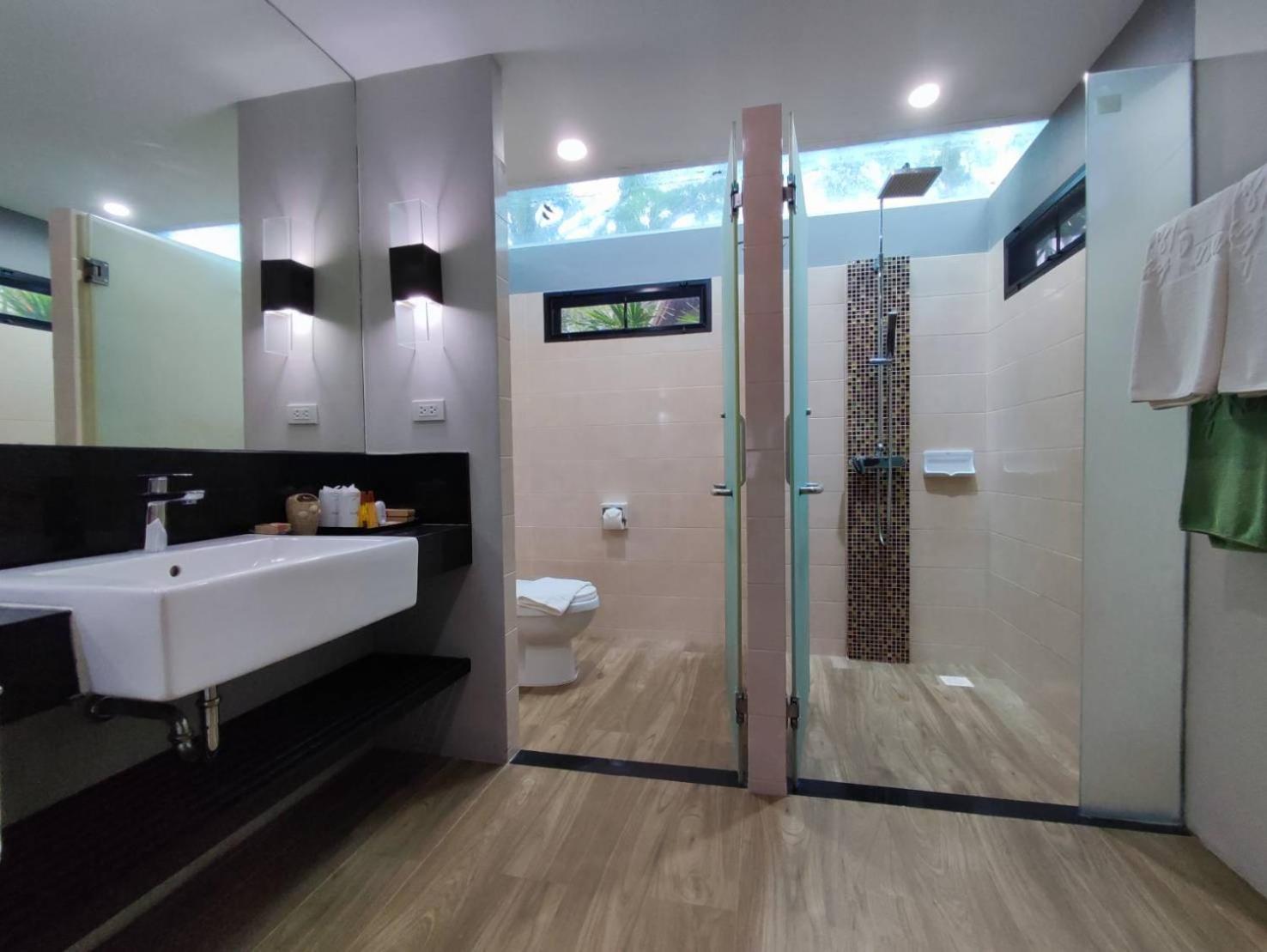 Nang Thong Bay Resort Khao Lak Exterior photo