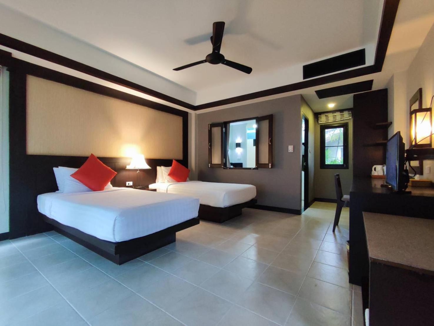 Nang Thong Bay Resort Khao Lak Exterior photo