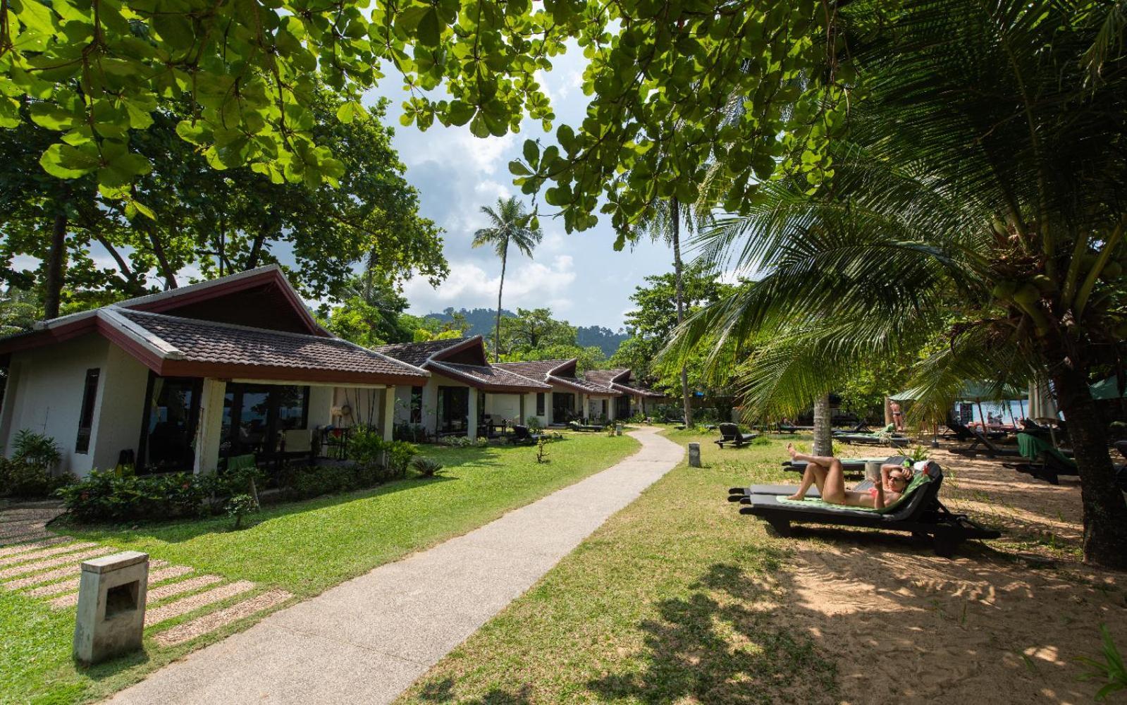 Nang Thong Bay Resort Khao Lak Exterior photo